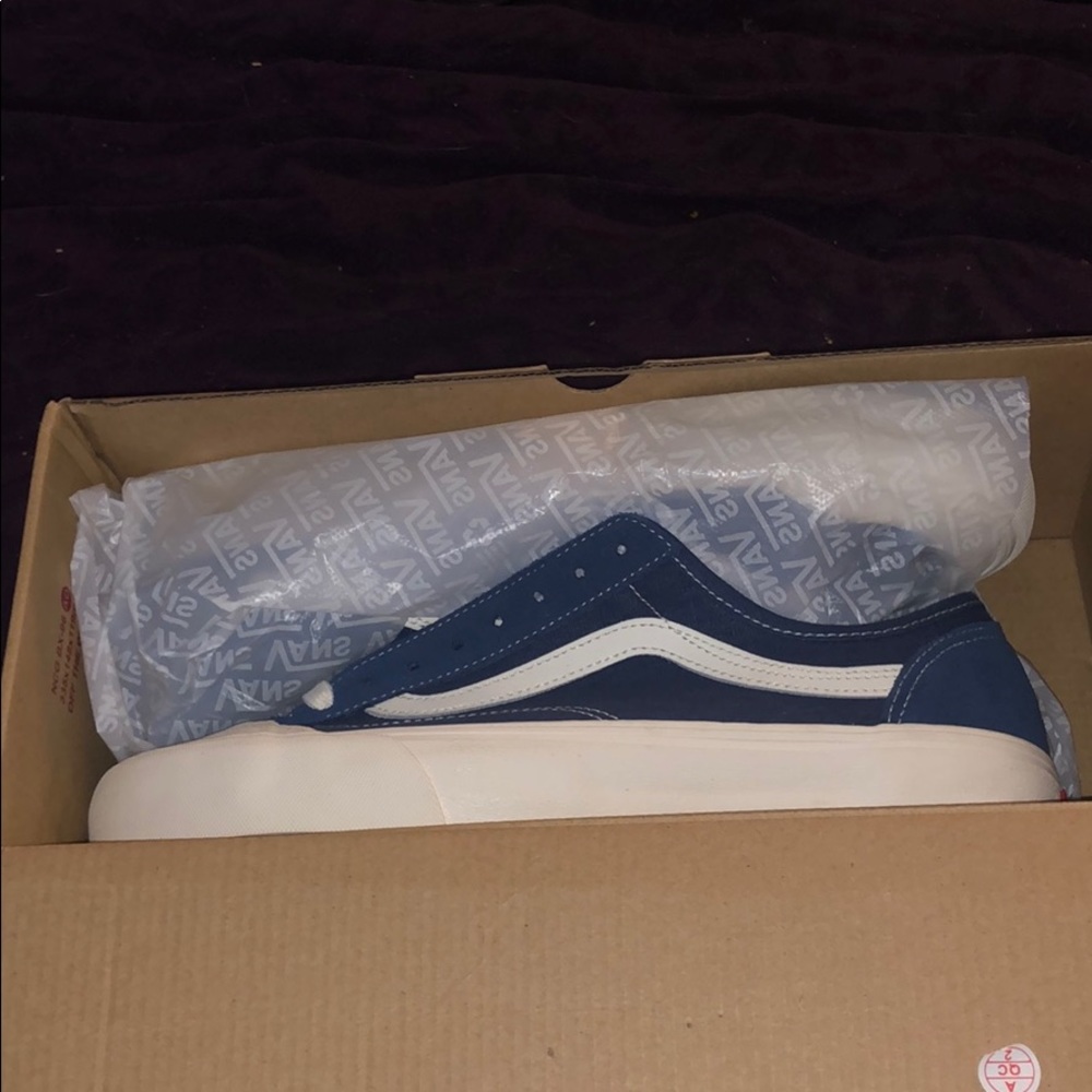 Devon Style 36 vans